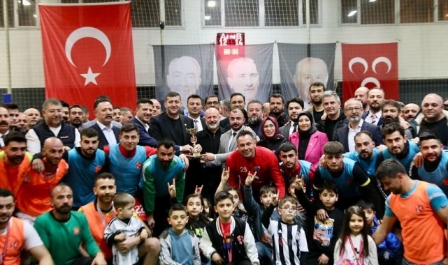 Başkan Çolakbayrakdar, 'Bölgeler Arası Futbol Turnuvası'nın final maçını izledi