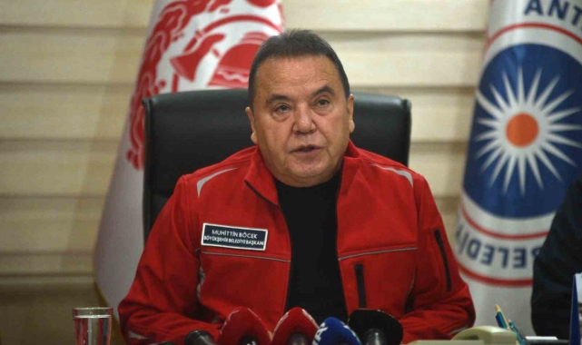 Başkan Muhittin Böcek: "Metrekareye 300 kilogram yağmur düştü"