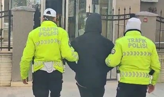 Beylikdüzü'nde motosiklet kovalamacası kask kamerasında