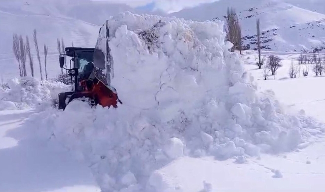 Beytüşşebap'ta kar nedeniyle kapalı olan iki mezra yolu ulaşıma açıldı