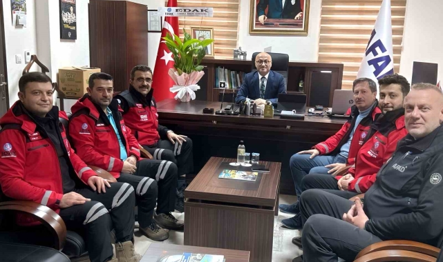Bilecik Edebali Arama Kurtarma Derneği , yeni atanan müdüre ziyaret etti