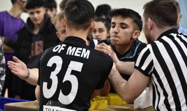 Bilek güreşi grup müsabakaları Gümüşhane'de yapıldı