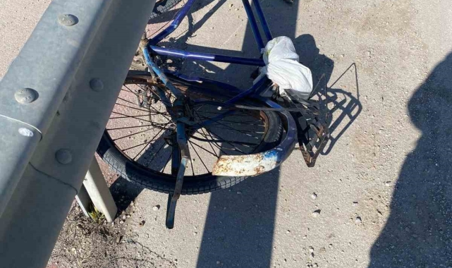 Bisiklet sürücüsü kazada hayatını kaybetti