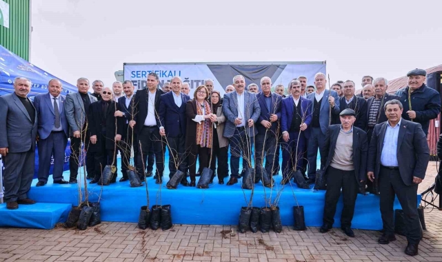 Büyükşehir'den bölgeye uyumlu fıstık, nar, üzüm ve incir fidanı desteği
