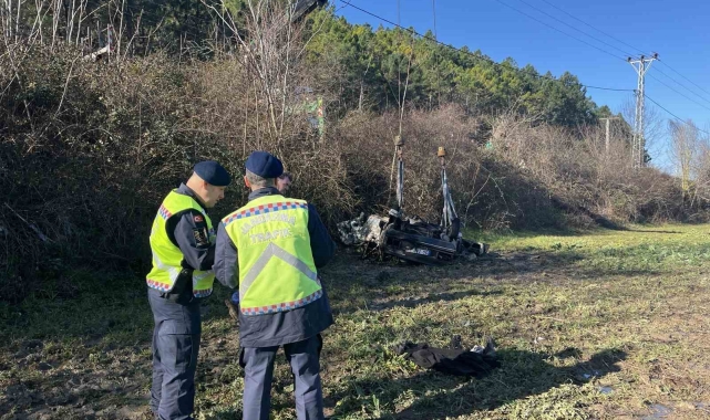 Çatalca'da kontrolden çıkan araç şarampole yuvarlandı: 2 ölü, 3 yaralı