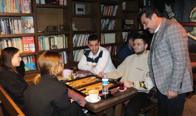 CHP Pamukkale Adayı Ertemur, üniversiteli gençlerle buluştu