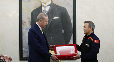 CUMHURBAŞKANI RECEP TAYYİP ERDOĞAN, TÜRKİYE’NİN İLK ASTRONOTU ALPER GEZERAVCI’YI KABUL ETTİ