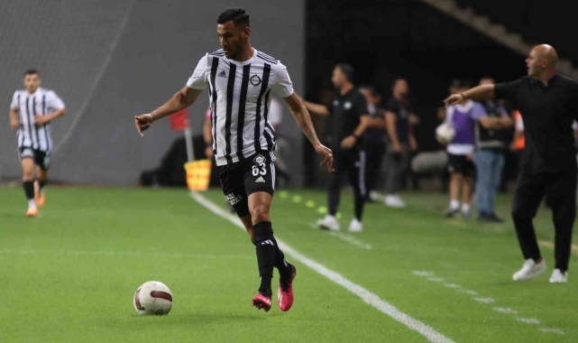 Deniz Kadah: "Futbolu bırakmayı düşündüm"