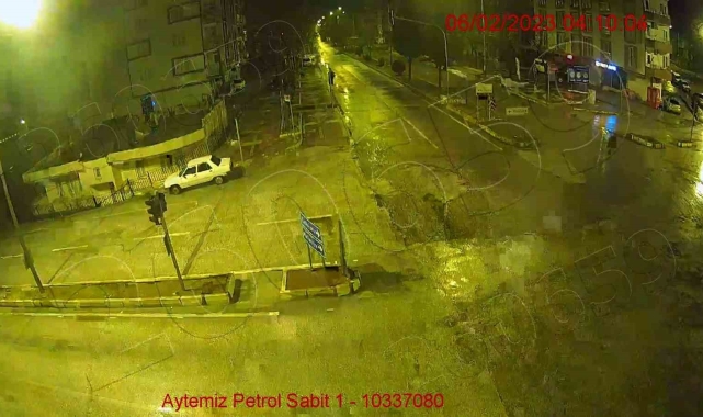 Deprem anının KGYS kameralarına yansıyan yeni görüntüleri