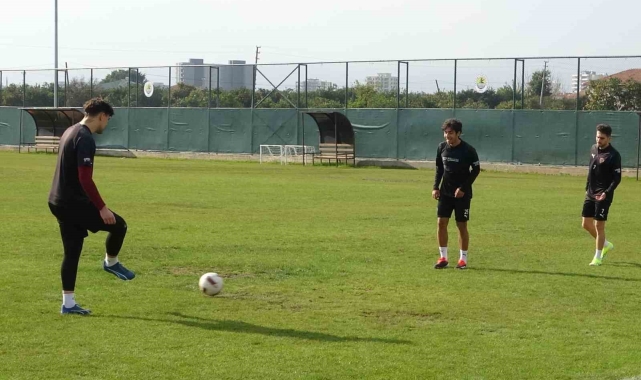 Depremin üzerinden bir yıl geçti: Hataysporlu futbolcular o günleri unutamıyor