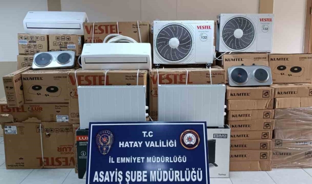 Depremzedelere ait eşyaları çalan şahıslar yakalandı