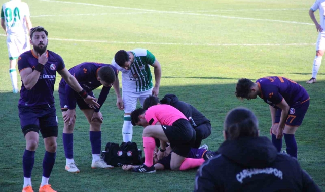Dili boğazına kaçan oyuncu hastaneye kaldırıldı