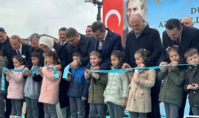 Düzce'de hayırseverlerin desteğiyle yapılan Azmilili İlkokulu açıldı