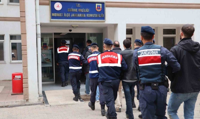 Edirne'de 9 FETÖ şüphelisi yakalandı