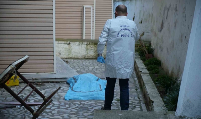 Edirne'de aynı gün mahkemesi olan yaşlı adam apartmanın birinci katından düşerek öldü