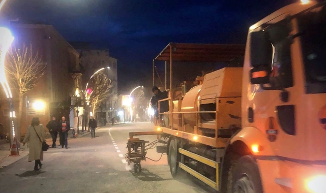 Emet'te yol çizgi çalışmaları tamamlandı