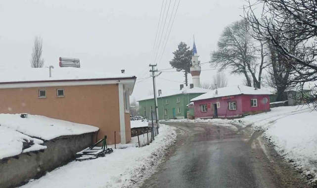 Eskişehir'in yüksek kesimleri beyaza büründü
