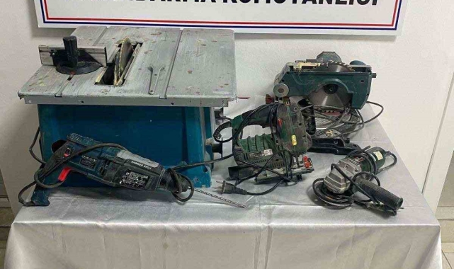 Ev faresi jandarmadan kaçamadı