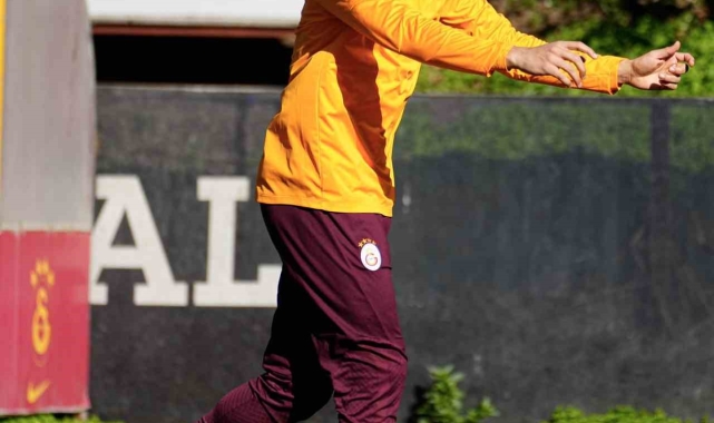 Galatasaray'da Carlos Vinicius ilk antrenmanına çıktı