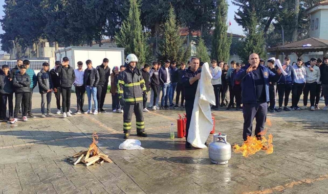 Hatay'da öğrencilere yangın eğitimi verildi