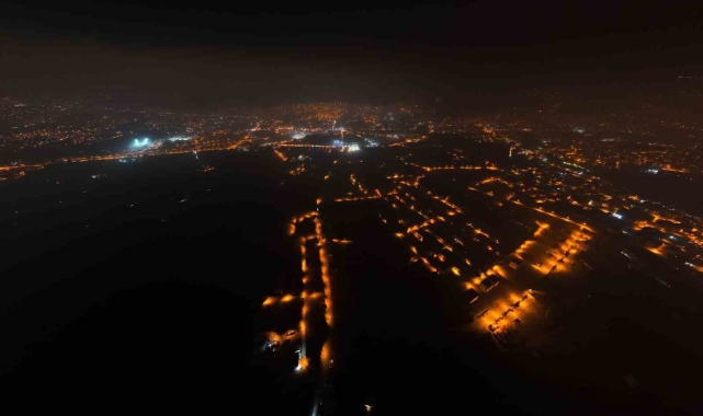 Hatay'ın deprem nedeniyle karanlığa gömülen bölgeleri dronla görüntülendi