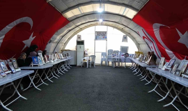 HDP önündeki evlat direnişi bin 634. gününde