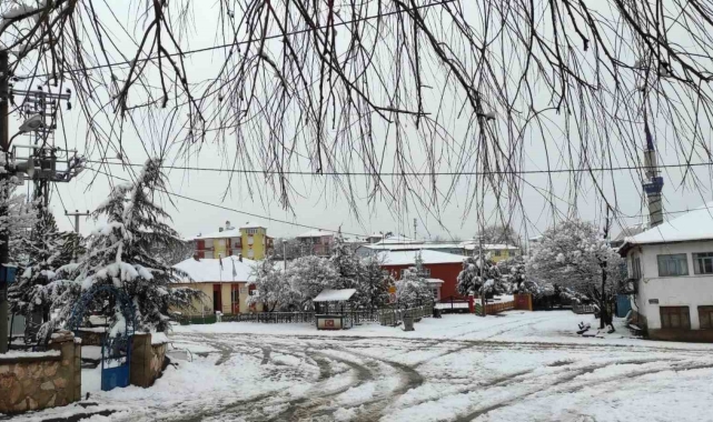 Hisarcık'ta kar yok, Karbasan köyünde kar kalınlığı 15 santimetre
