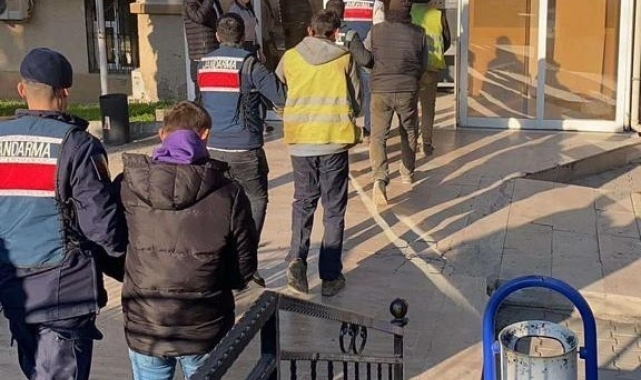 Hızlı tren şantiyesinden demir çalan şüpheliler yakalandı