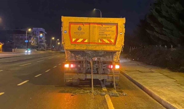İBB'ye ait hafriyat kamyonunun kapağını açık bırakan sürücü yakalandı