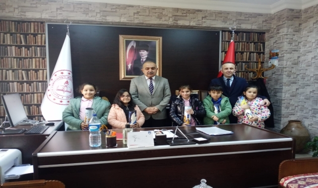 İhsangazi ilçesinde akıl oyunları turnuvasında birinci olan öğrenciler ödüllendirildi