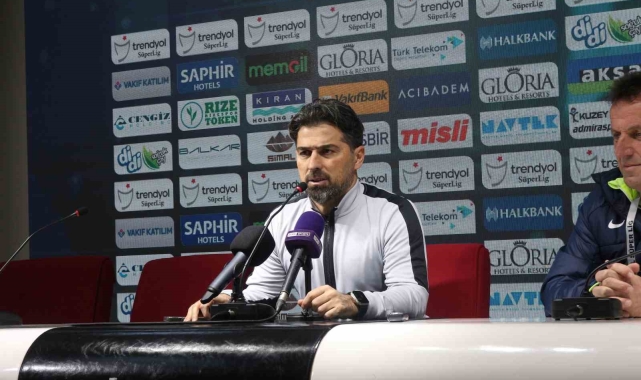 İlhan Palut: "Aldığımız 1 puan da, kaybettiğimiz 2 puan da çok önemliydi"