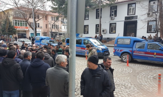 İliç'te maden sahasındaki olaya ilişkin gözaltına alınan 8 şüpheli adliyeye sevk edildi