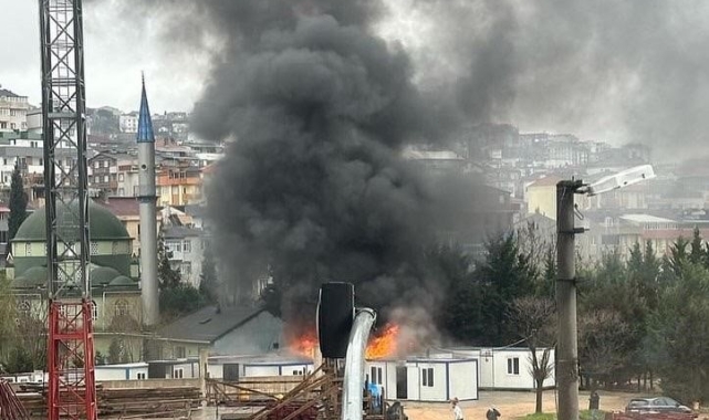 İşçilerin kaldığı konteyner alev alev yandı