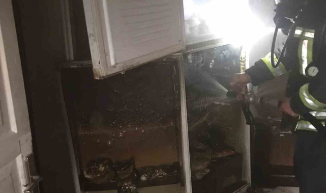 İskenderun'da ev yangınına itfaiye müdahale etti