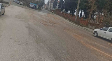 Islak yol, kazaya neden oldu