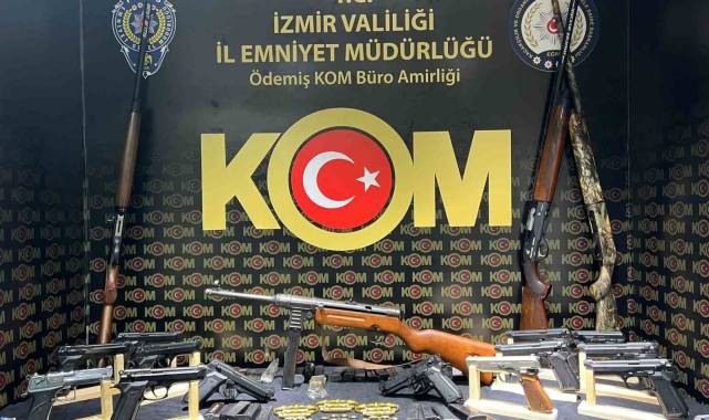 İzmir'de ruhsatsız silah operasyonu: 5 gözaltı
