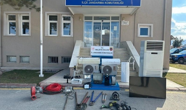 Jandarma 3 ayrı hırsızlık olayının şüphelilerini yakaladı