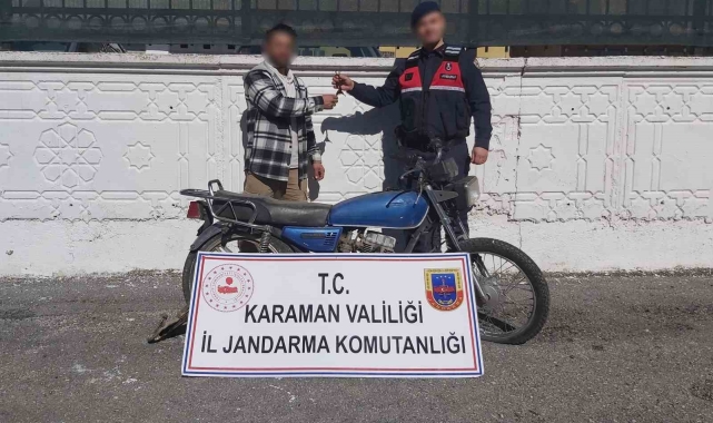 Jandarma 6 ay önce çalınan motosikleti bulup sahibine teslim etti