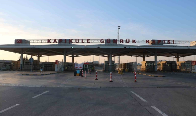 Kapıkule'de kaçakçılık operasyonu: 4'ü gümrük personeli 7 şüpheli tutuklandı