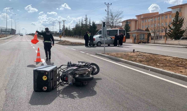 Karaman'da otomobille motosiklet çarpıştı: 1 yaralı