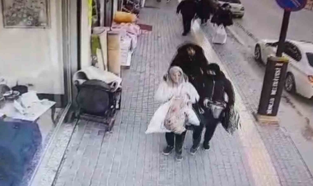 Kaşla göz arasında 5 bin lira değerindeki düdüklü tencereyi çaldılar