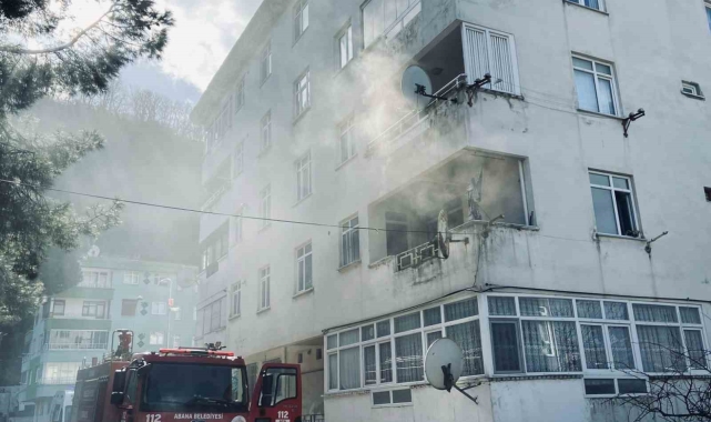 Kastamonu'da mutfak tüpünden çıkan yangında apartman dairesi zarar gördü