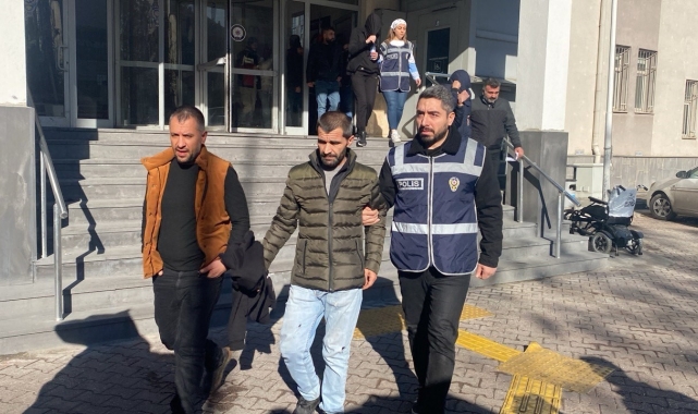 Kayseri'de aranan şahıslara yönelik eş zamanlı operasyon: 14 şahıs yakalandı