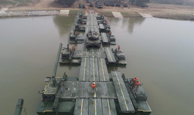 Kırklareli'de "durgun sulardan geçiş eğitimi" yapıldı