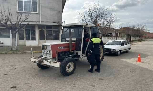 Kırklareli'de traktör sürücüleri bilgilendirildi