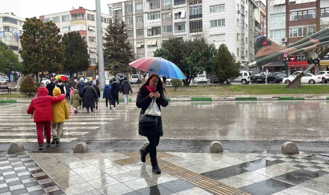 Kırklareli'nde sağanak yağış sevindirdi