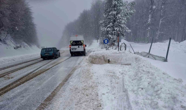 Kocayayla Geçidi'nde kar kalınlığı 27 santimetreye ulaştı