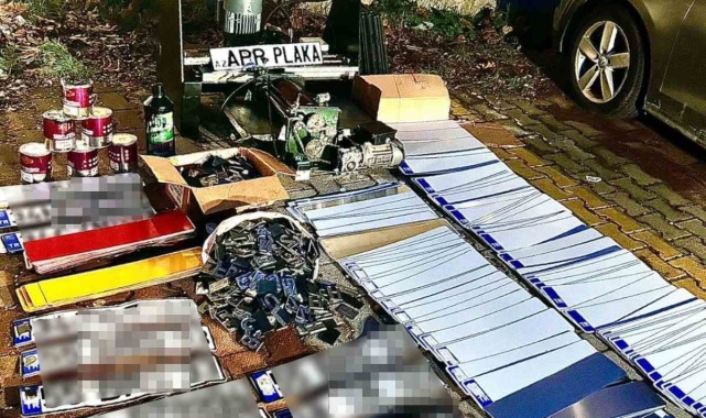 Kuaförde sahte plaka basım imalathanesine baskın