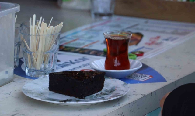 Kuşadası Belediyesi'nden Adalı Kart'a özel 14 Şubat ikramı