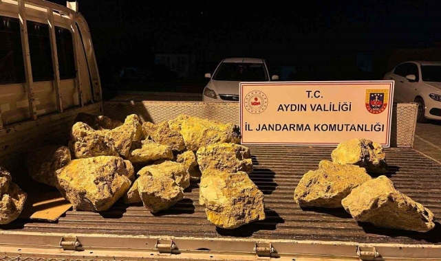 Kuşadası'nda 2 tonluk süs havuzunu çaldılar